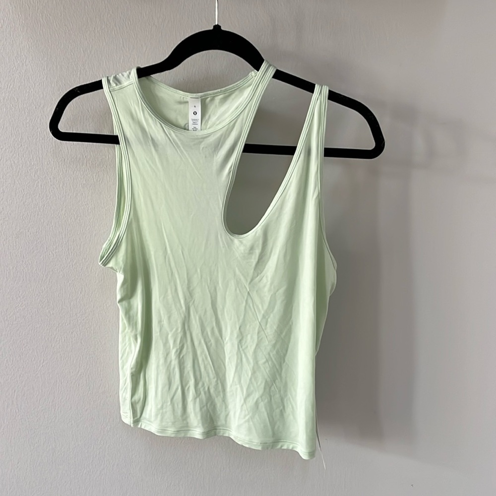 Lululemon Tank (Sz 6)